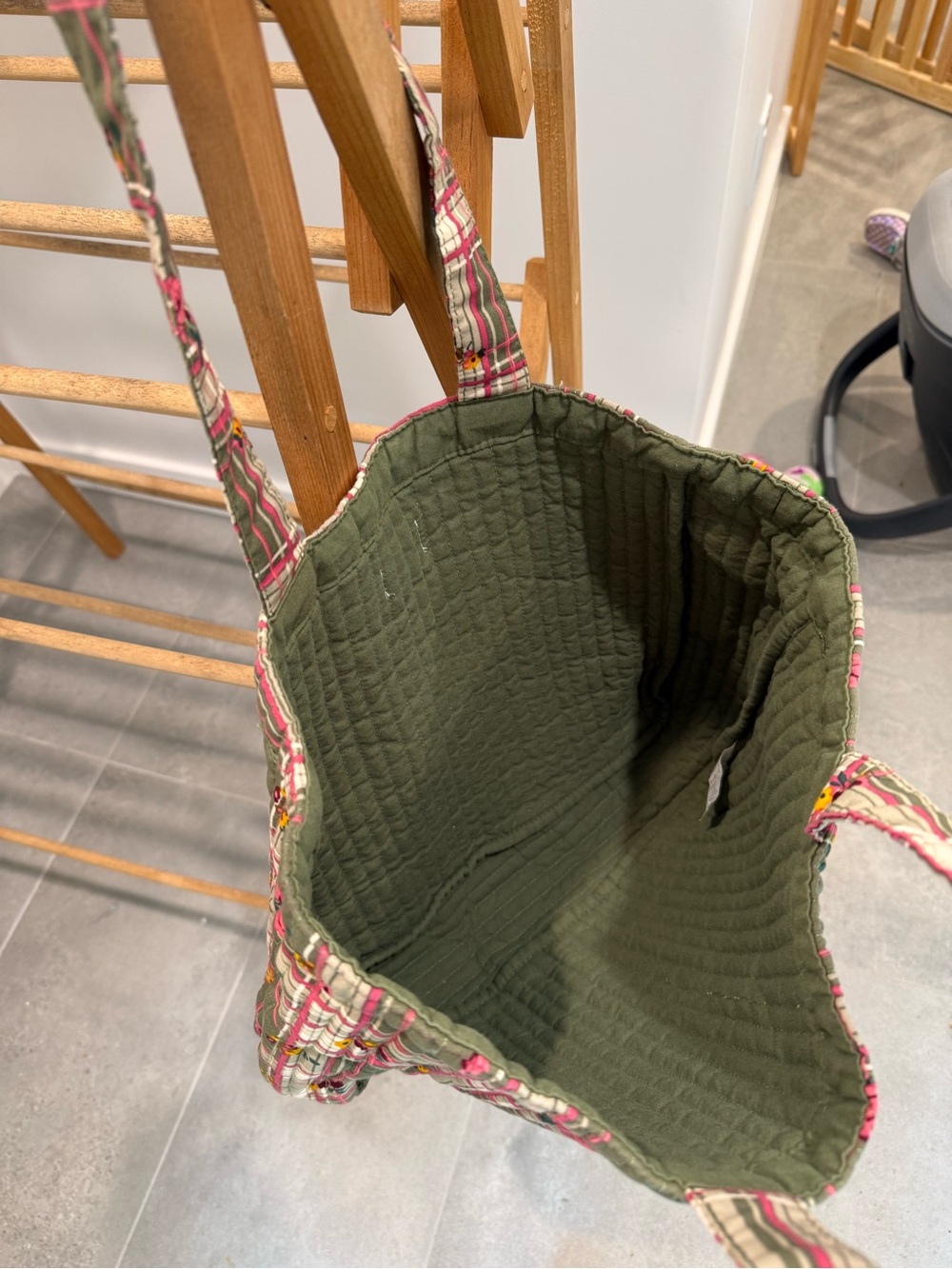 NWOT Sézane Plaid Floral green and pink tote bag - Picture 3 of 6